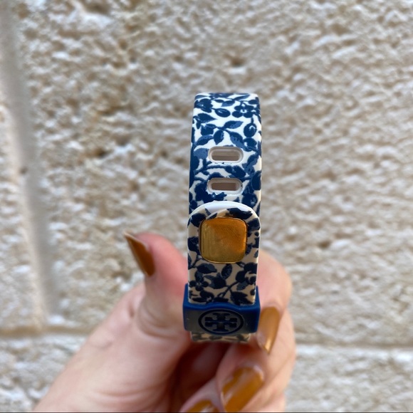Tory Burch Fitbit Band Silicone Blue Floral S/P - Picture 8 of 16